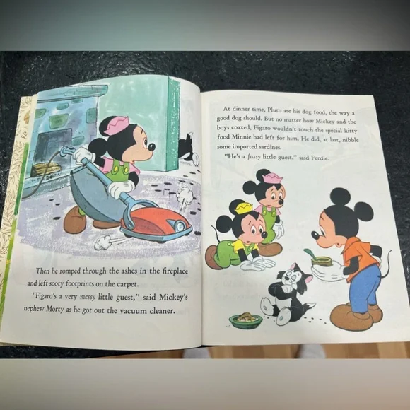 Vintage Little Golden Book Mickey Mouse -The Kitten Sitters 1978 - Picture 5 of 7